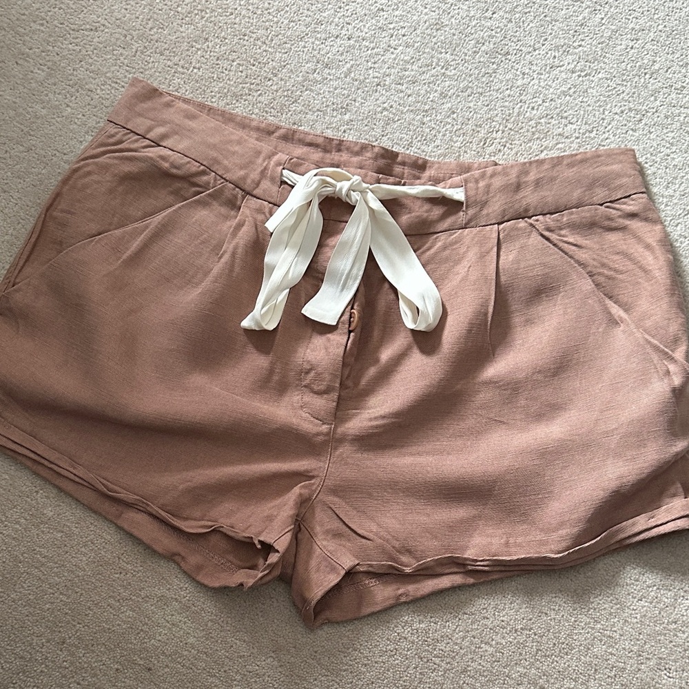 Aritzia Linen Shorts with White Tie!